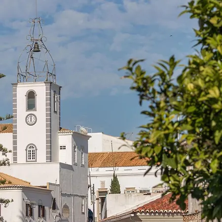 Apartmán Downtown & *