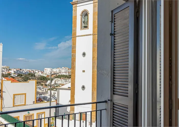 Downtown & * אלבופיירה